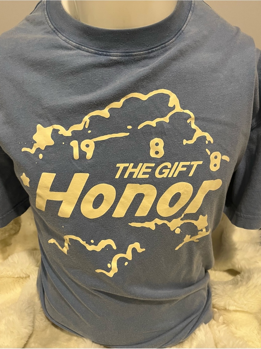 HONOR the GIFT s/s LOGO Tee - Blue - Cream Graphic RUSSELL WESTBROOK’s brand
